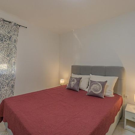 Ivica Super Comfortable, Newly Furnished Apartment In A Top Location Metajna Bagian luar foto