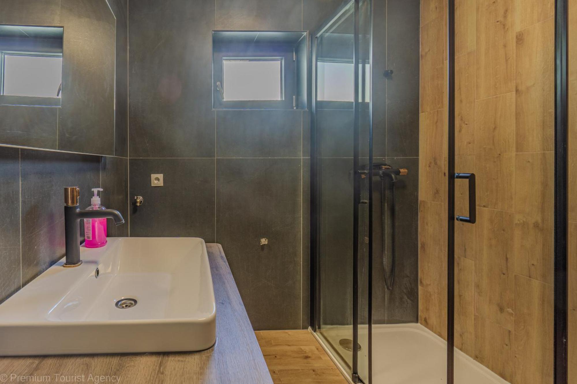 Ivica Super Comfortable, Newly Furnished Apartment In A Top Location Metajna Bagian luar foto